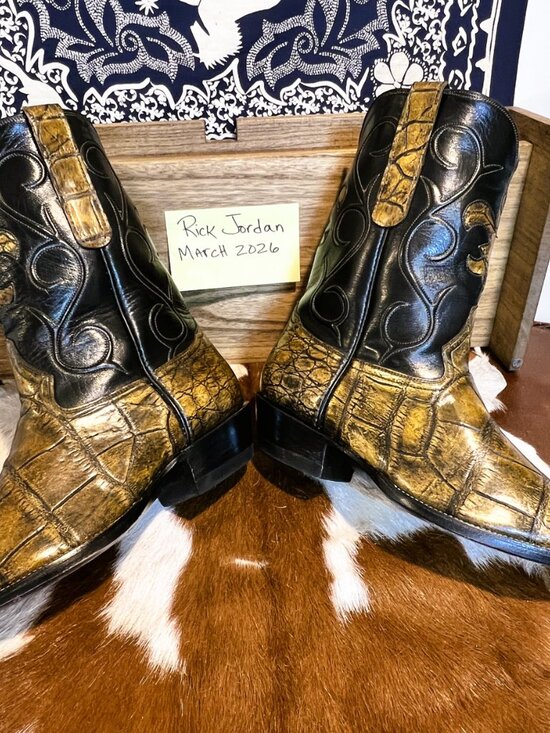Custom Bespoke Giant American Alligator Cowboy Boots in Men\'s Size 11D